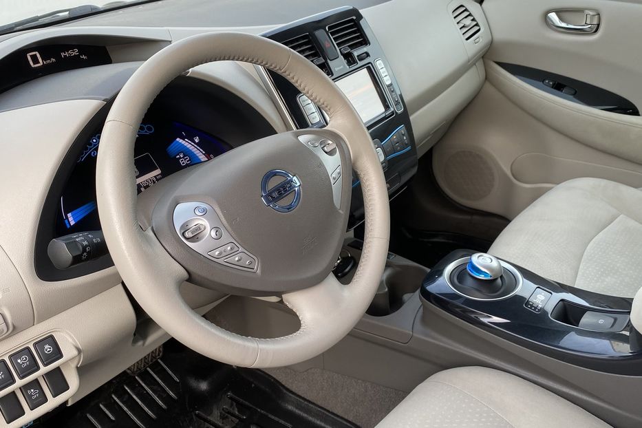 Продам Nissan Leaf 2012 года в Луцке