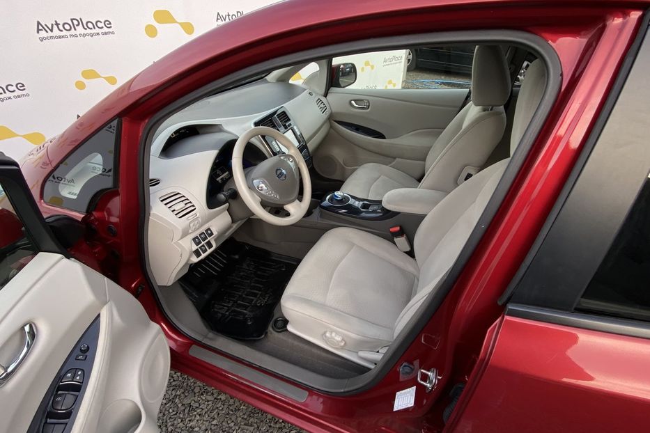 Продам Nissan Leaf 2012 года в Луцке