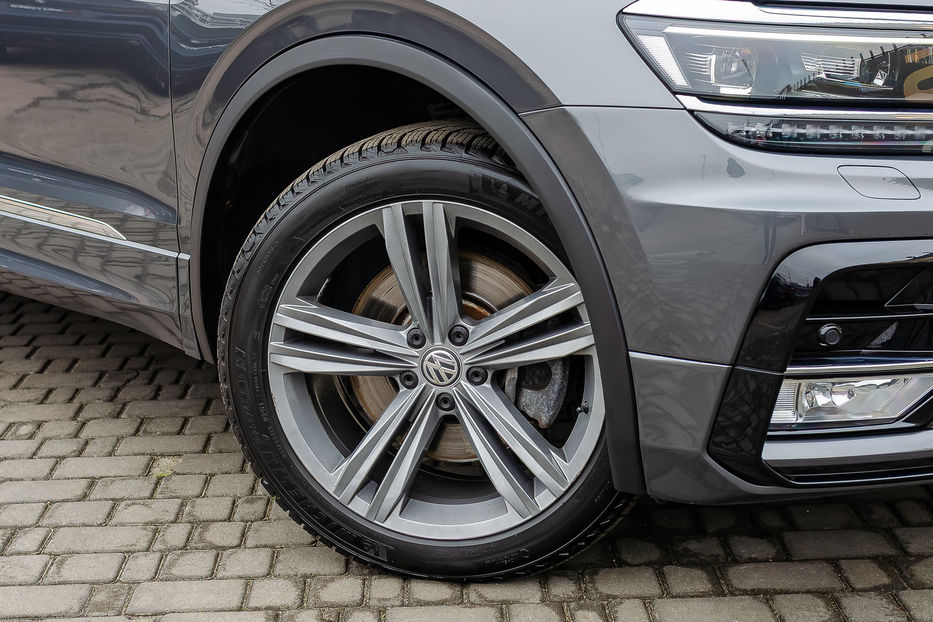 Продам Volkswagen Tiguan R-Line 4Motion 2016 года в Киеве