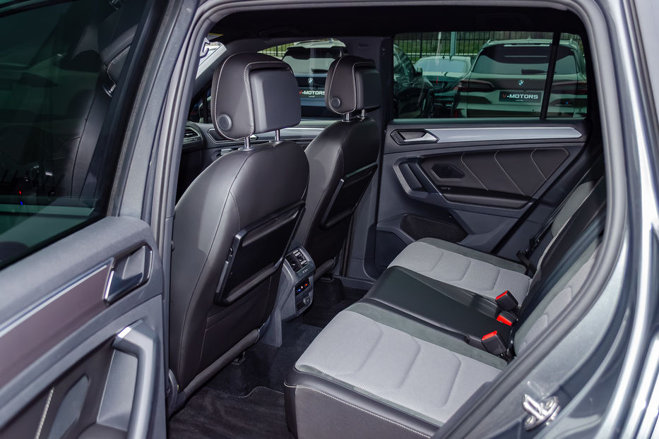 Продам Volkswagen Tiguan R-Line 4Motion 2016 года в Киеве