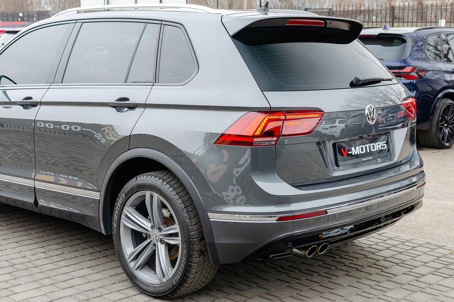 Продам Volkswagen Tiguan R-Line 4Motion 2016 года в Киеве