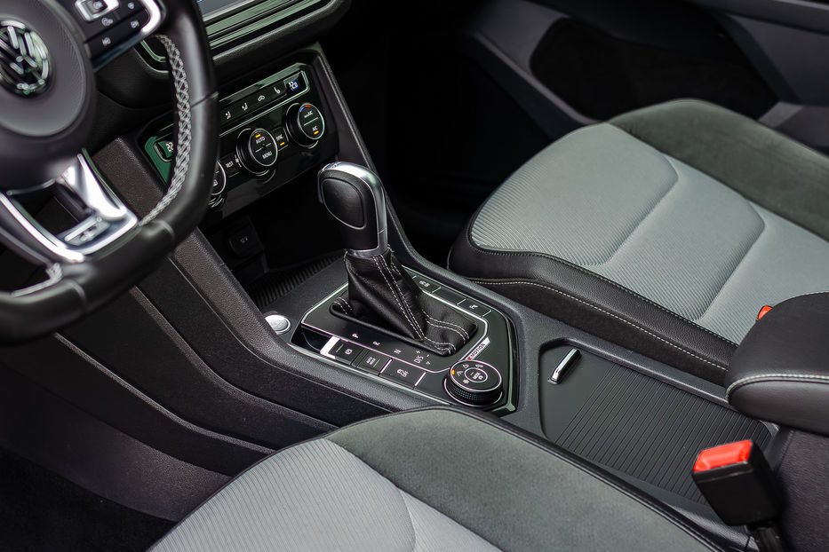 Продам Volkswagen Tiguan R-Line 4Motion 2016 года в Киеве