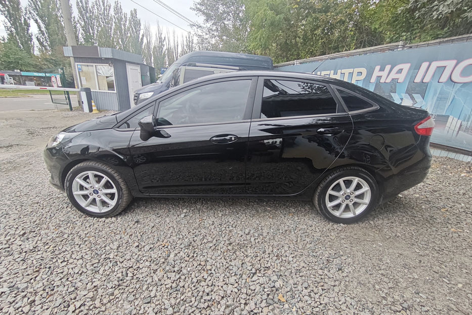 Продам Ford Fiesta 1.6 Ti-VCT PowerShift  2019 года в Киеве