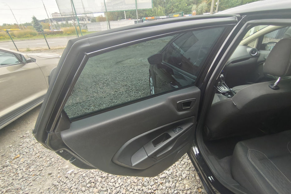 Продам Ford Fiesta 1.6 Ti-VCT PowerShift  2019 года в Киеве