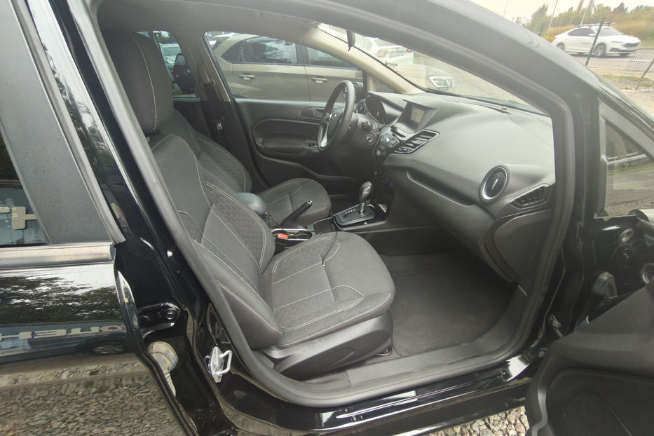 Продам Ford Fiesta 1.6 Ti-VCT PowerShift  2019 года в Киеве