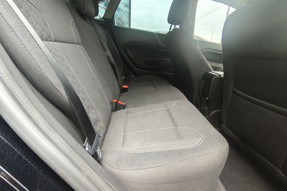 Продам Ford Fiesta 1.6 Ti-VCT PowerShift  2019 года в Киеве