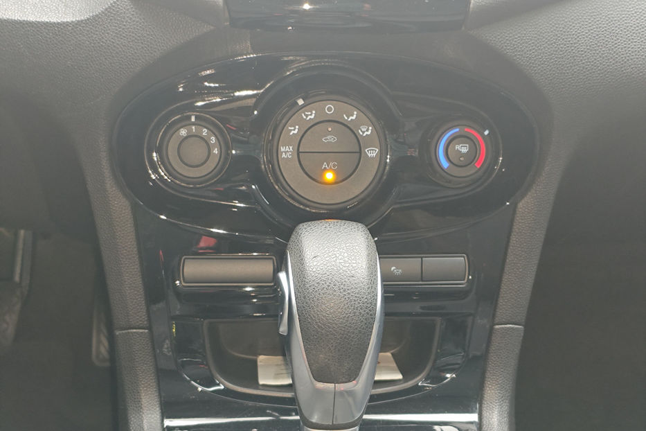Продам Ford Fiesta 1.6 Ti-VCT PowerShift  2019 года в Киеве