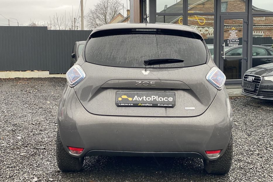 Продам Renault Zoe 41 2017 года в Луцке