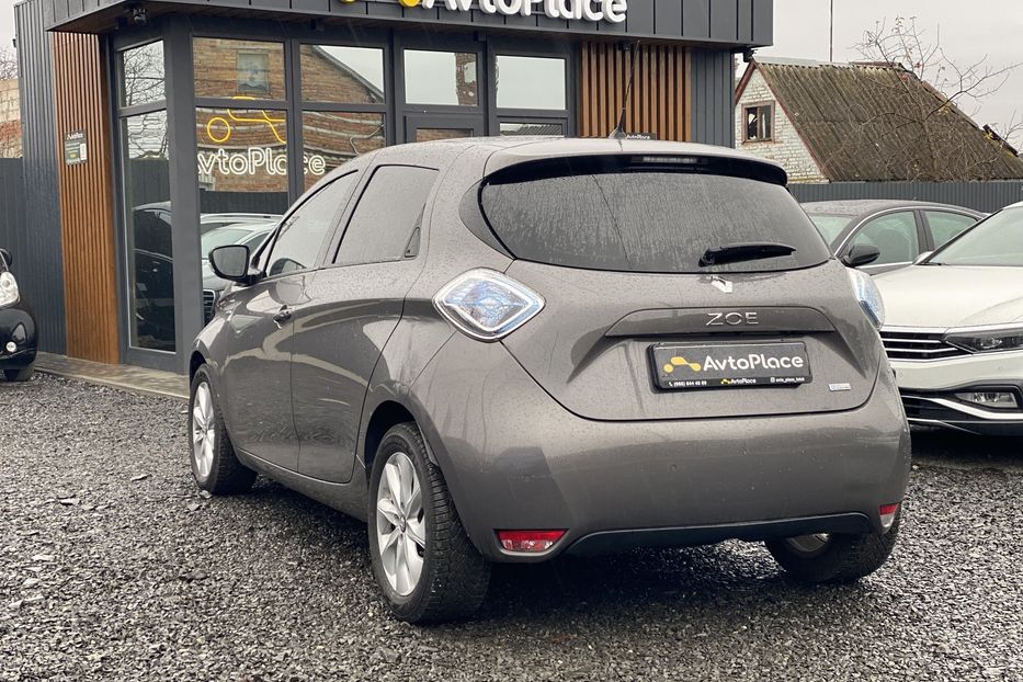 Продам Renault Zoe 41 2017 года в Луцке