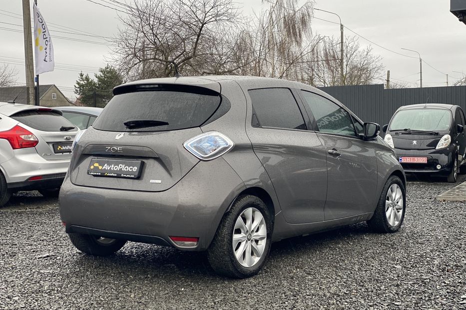 Продам Renault Zoe 41 2017 года в Луцке