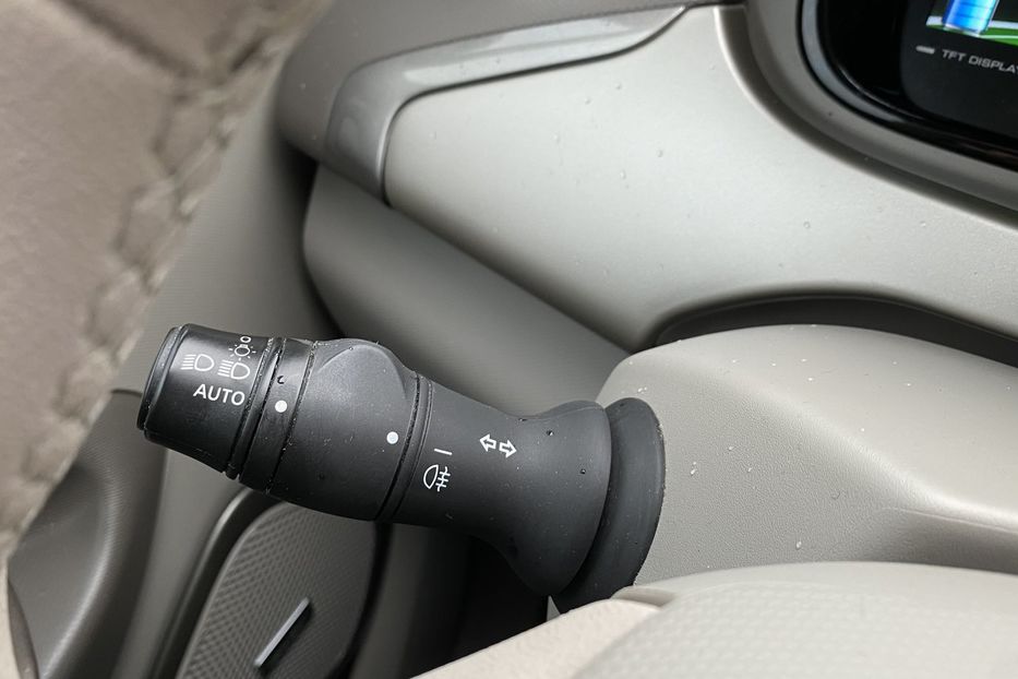 Продам Renault Zoe 41 2017 года в Луцке