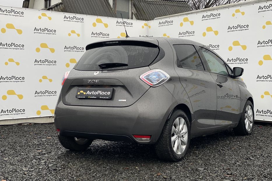 Продам Renault Zoe 41 2017 года в Луцке