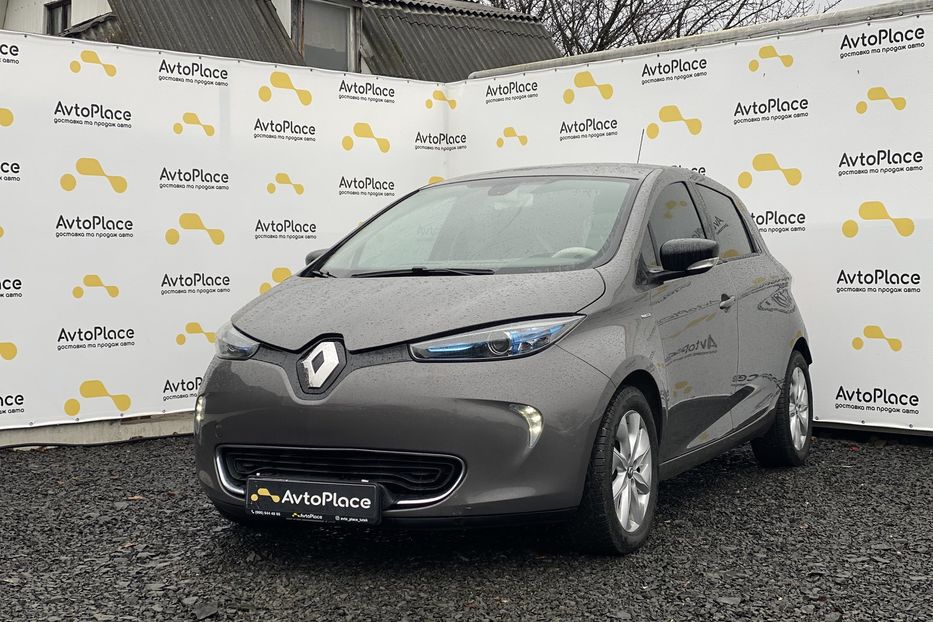 Продам Renault Zoe 41 2017 года в Луцке