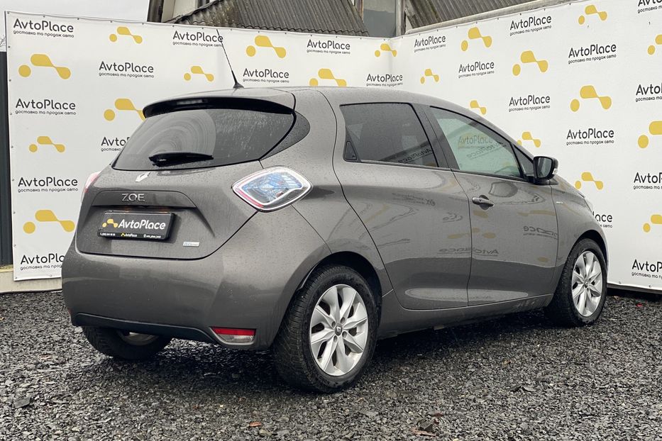 Продам Renault Zoe 41 2017 года в Луцке