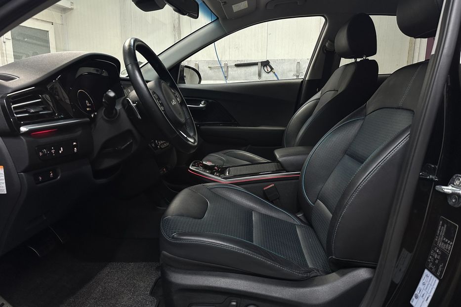 Продам Kia Niro 64кВт Макс.комплектація! 2022 года в Львове