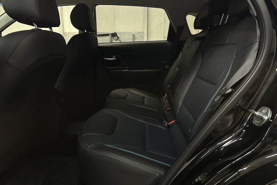 Продам Kia Niro 64кВт Макс.комплектація! 2022 года в Львове