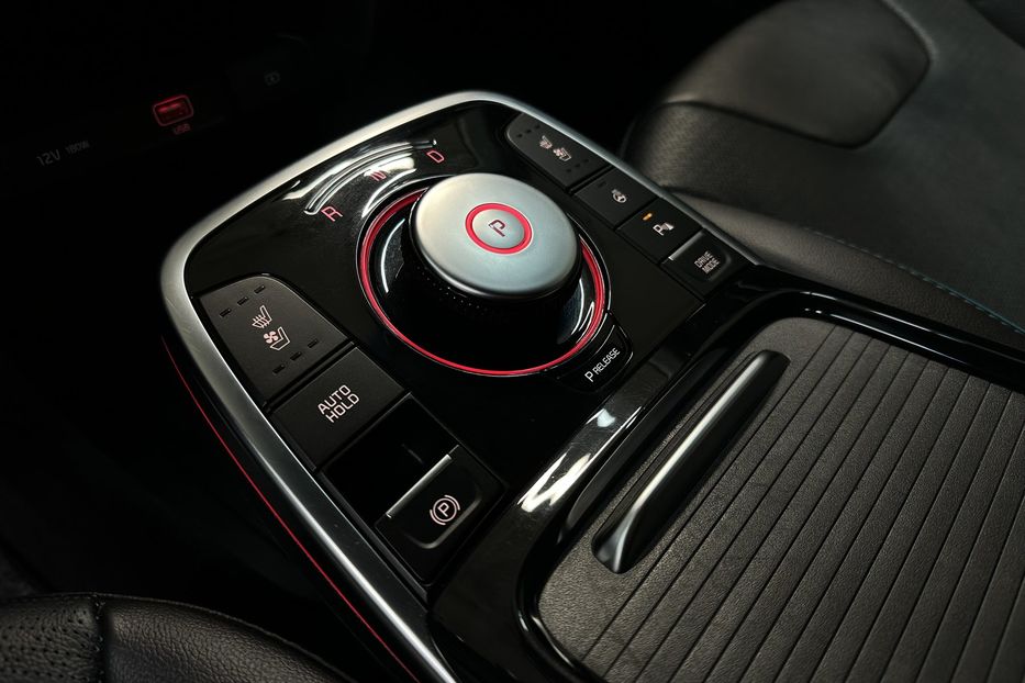 Продам Kia Niro 64кВт Макс.комплектація! 2022 года в Львове