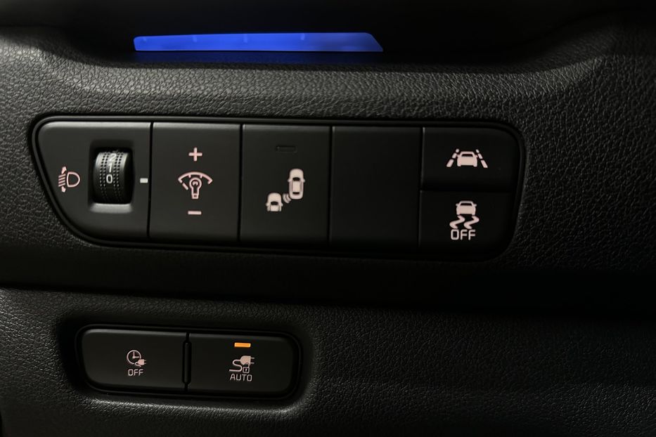 Продам Kia Niro 64кВт Макс.комплектація! 2022 года в Львове