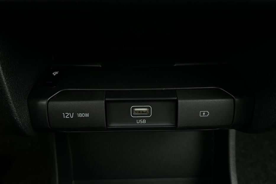 Продам Kia Niro 64кВт Макс.комплектація! 2022 года в Львове