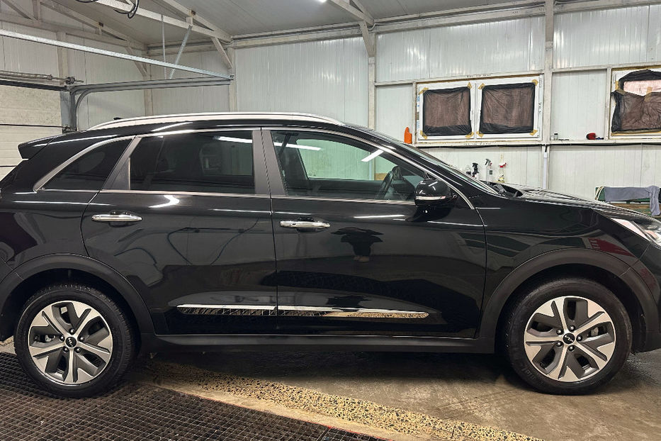 Продам Kia Niro 64кВт Макс.комплектація! 2022 года в Львове