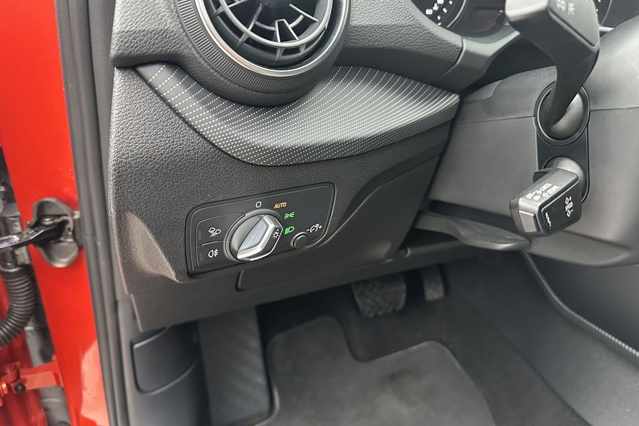 Продам Audi Q2 TFSI S-Line 2017 года в Киеве