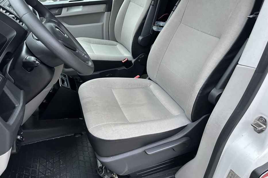Продам Volkswagen T6 (Transporter) пасс. Швидка допомога 2017 года в Киеве