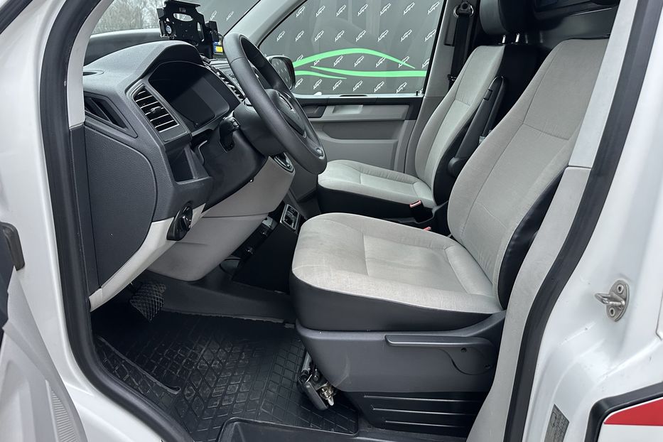 Продам Volkswagen T6 (Transporter) пасс. Швидка допомога 2017 года в Киеве