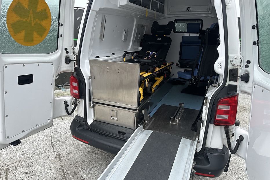 Продам Volkswagen T6 (Transporter) пасс. Швидка допомога 2017 года в Киеве