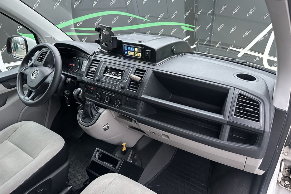 Продам Volkswagen T6 (Transporter) пасс. Швидка допомога 2017 года в Киеве