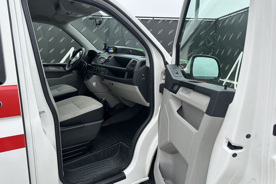 Продам Volkswagen T6 (Transporter) пасс. Швидка допомога 2017 года в Киеве
