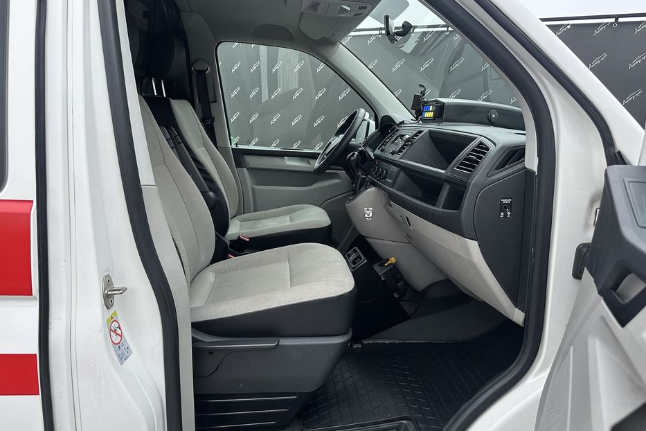 Продам Volkswagen T6 (Transporter) пасс. Швидка допомога 2017 года в Киеве