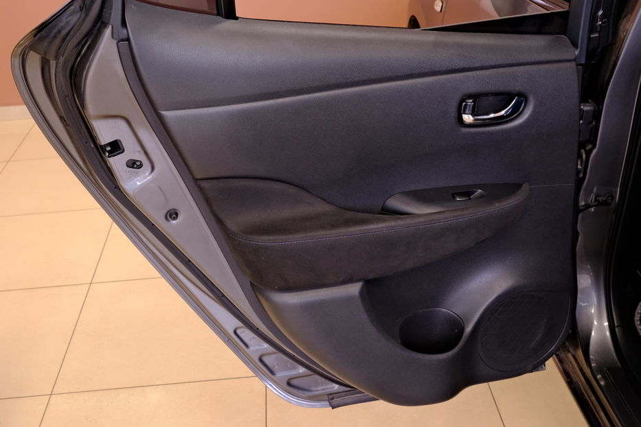 Продам Nissan Leaf 2015 года в Одессе