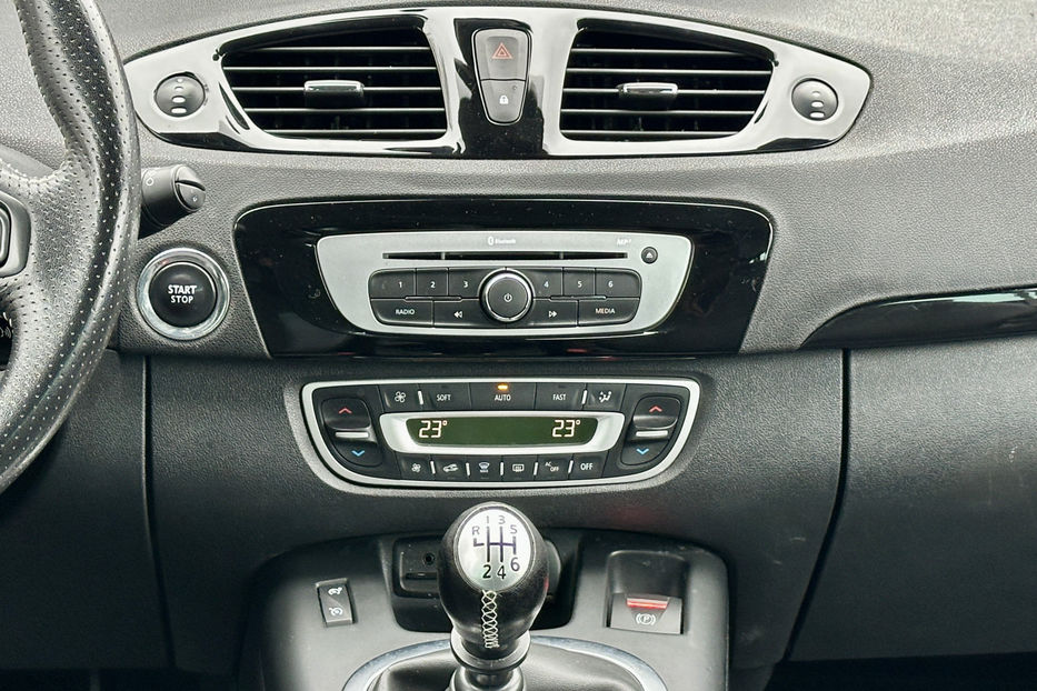 Продам Renault Grand Scenic 1.6 dCi MT (130 к.с.) 2014 года в Киеве