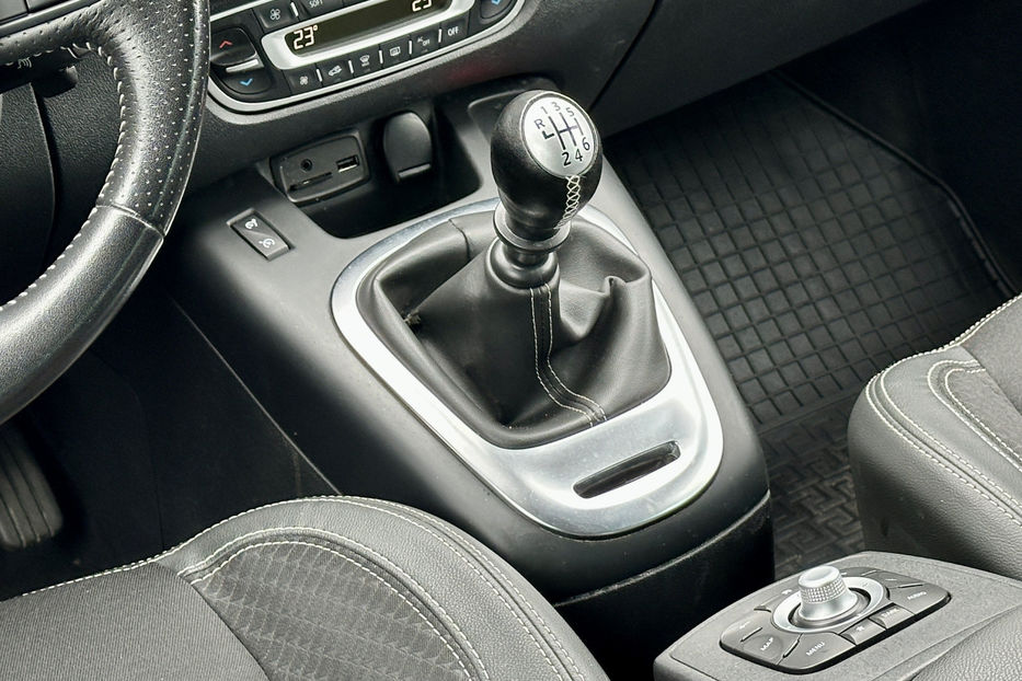 Продам Renault Grand Scenic 1.6 dCi MT (130 к.с.) 2014 года в Киеве