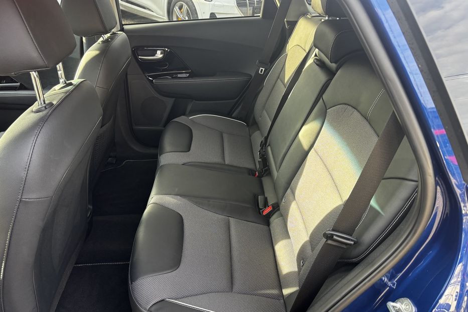 Продам Kia Niro 64 KW авто у Львові  2021 года в Львове