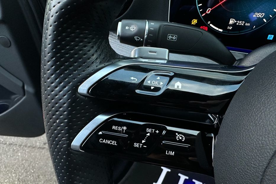 Продам Mercedes-Benz E-Class 220 AMG  2021 года в Киеве