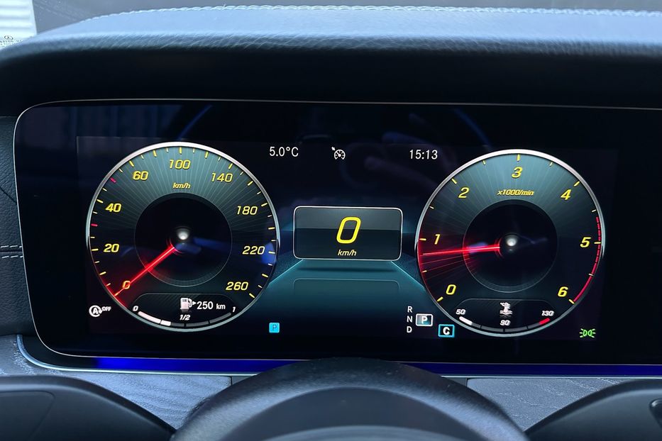 Продам Mercedes-Benz E-Class 220 AMG  2021 года в Киеве