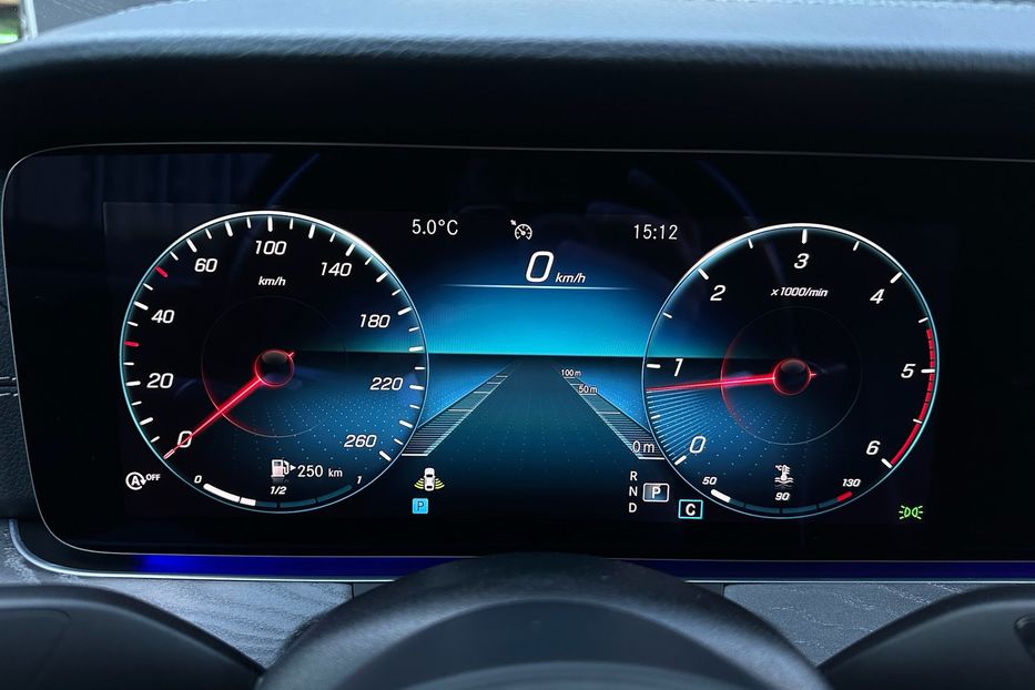 Продам Mercedes-Benz E-Class 220 AMG  2021 года в Киеве