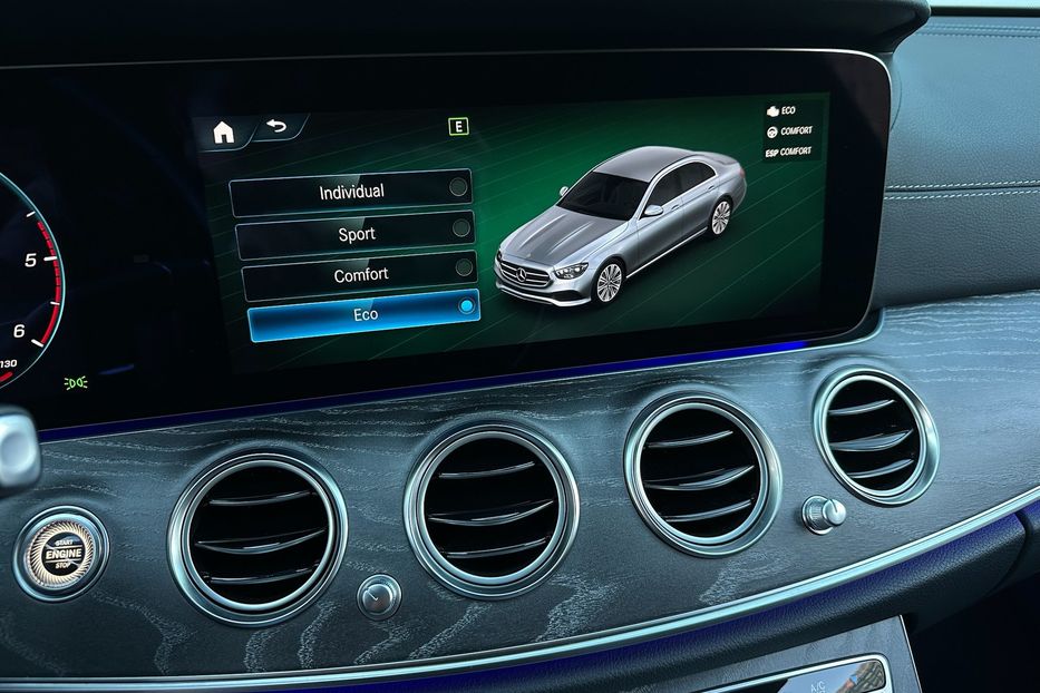 Продам Mercedes-Benz E-Class 220 AMG  2021 года в Киеве