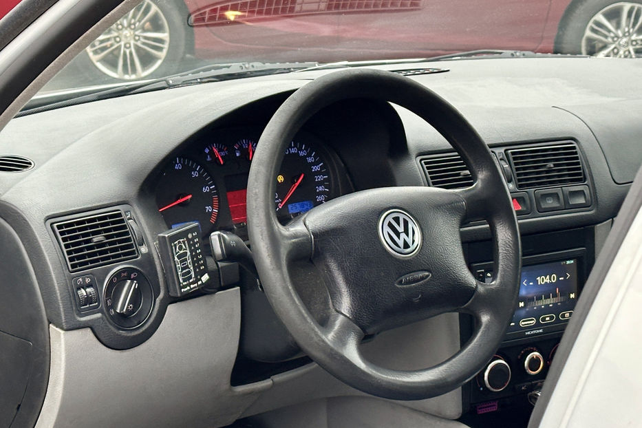 Продам Volkswagen Golf IV 2.0 АТ (115 к.с.) 2000 года в Киеве