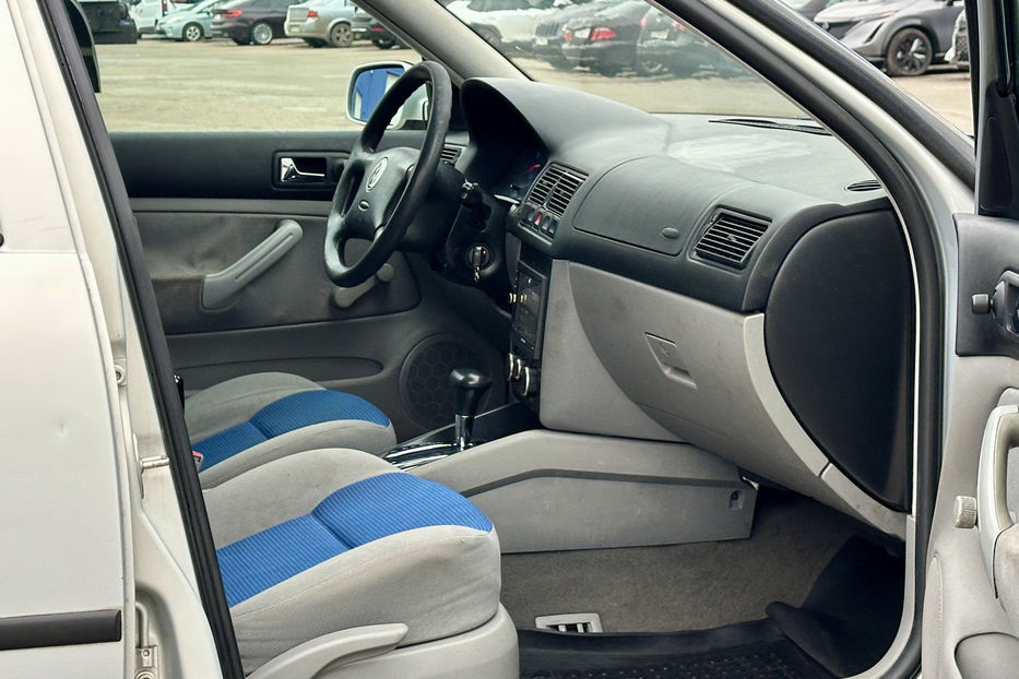 Продам Volkswagen Golf IV 2.0 АТ (115 к.с.) 2000 года в Киеве