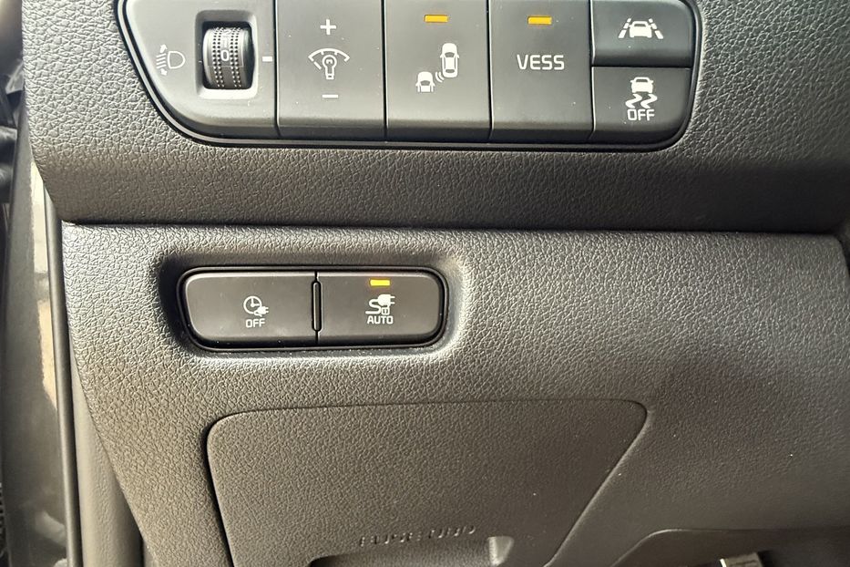 Продам Kia Niro 64 KWt  2021 года в Львове