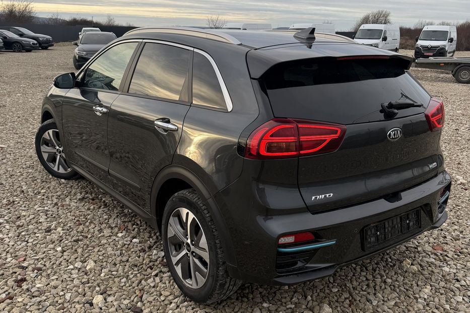 Продам Kia Niro 64 KWt  2021 года в Львове