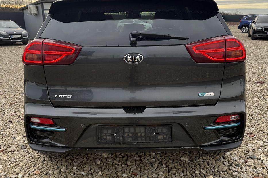 Продам Kia Niro 64 KWt  2021 года в Львове