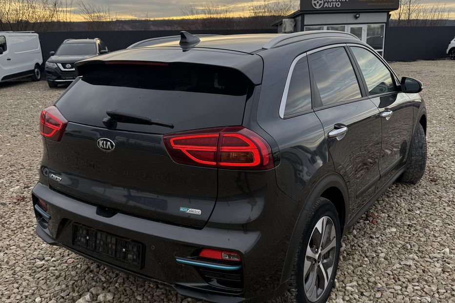 Продам Kia Niro 64 KWt  2021 года в Львове