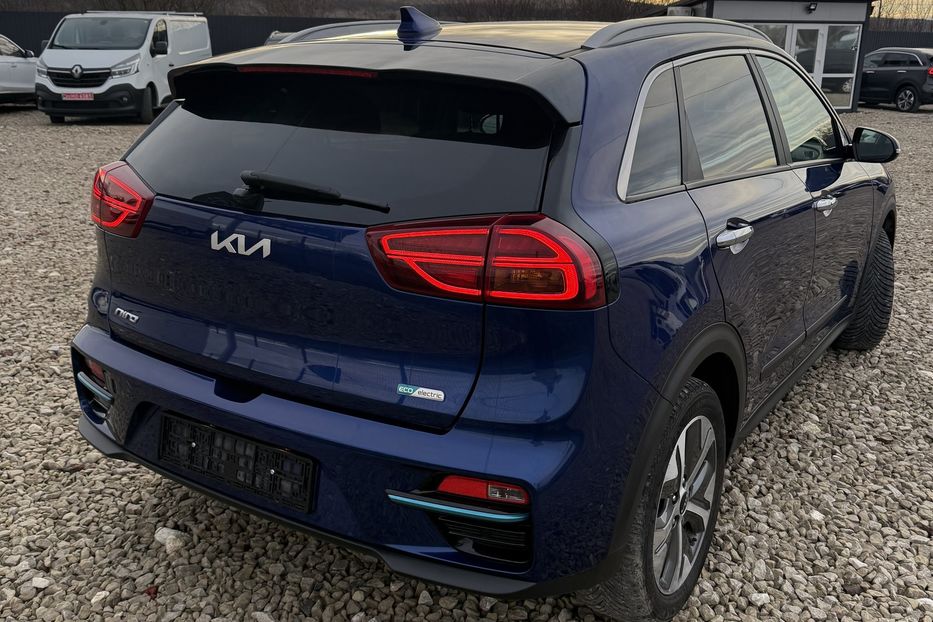 Продам Kia Niro 64 kWt  2022 года в Львове