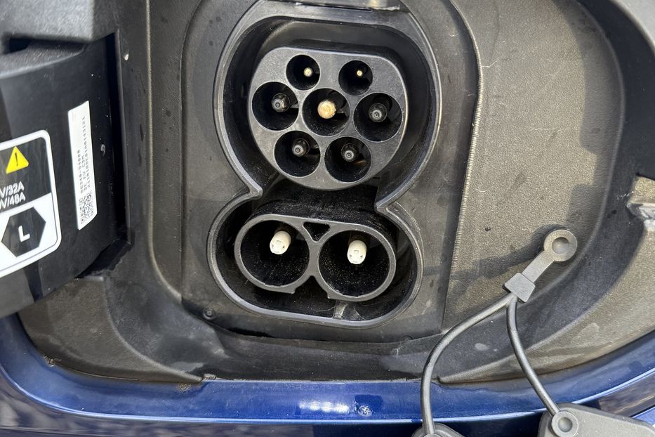 Продам Kia Niro 64 kWt  2022 года в Львове