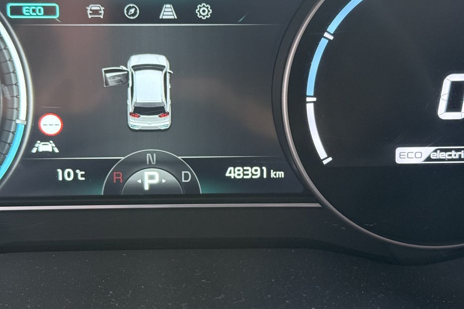 Продам Kia Niro 64 kWt  2022 года в Львове