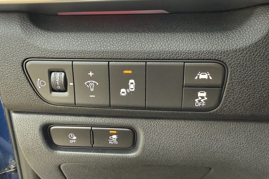 Продам Kia Niro 64 kWt  2022 года в Львове