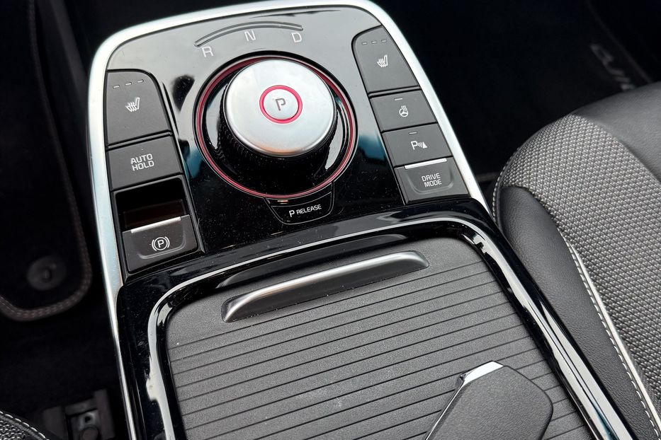 Продам Kia Niro 64 kWt  2022 года в Львове